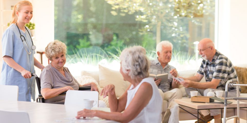 4 Benefits Of Moving To An Assisted Living Community Abbington Of Powell 1319